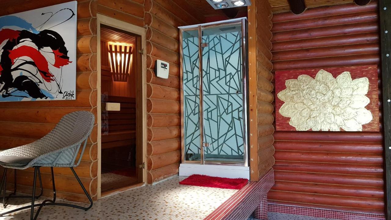 Luxury Villa With Pool And Sauna Černovice Exteriér fotografie